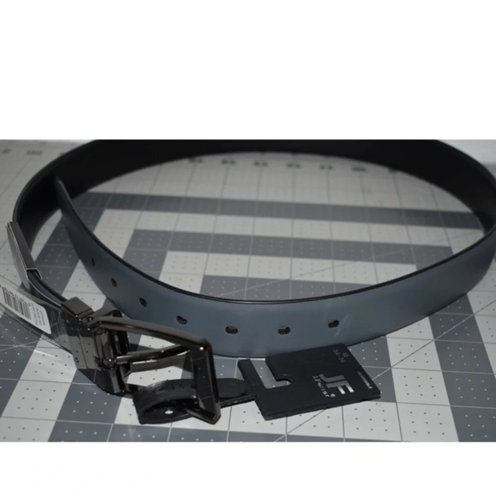 J.Ferrar Mens Reversible Belt Black Grey Stretch Comfort Size M 34-36‎ NEW w/tag